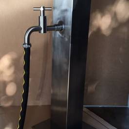 Kaltwasserdusche Longo dick aus Edelstahl — Michael Krauss Wasserspiele