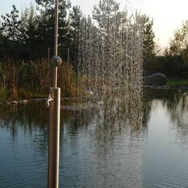 Kaltwasserdusche Rondo dick aus Edelstahl — Michael Krauss Wasserspiele