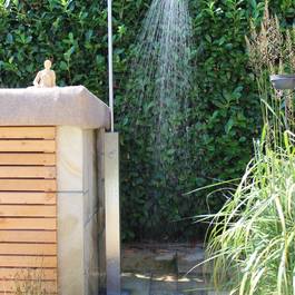 Warmwasserdusche Quero dick aus Edelstahl — Michael Krauss Wasserspiele