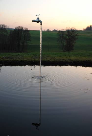 Teichbrunnen magischer Wasserhahn