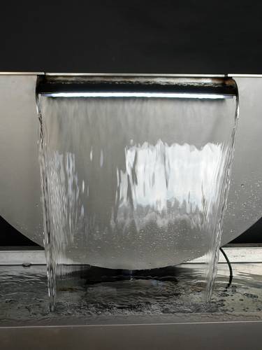 Halrunder Wasserfall