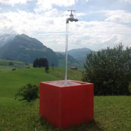 Teichbrunnen, Wasserhahn in der Luft aus Edelstahl — Michael Krauss Wasserspiele