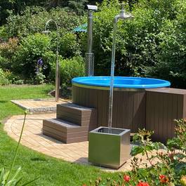 Wasserhahn Brunnen im Edelstahlbecken aus Edelstahl — Michael Krauss Wasserspiele
