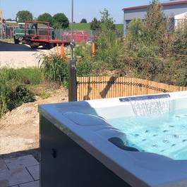 Kaltwasserdusche Quero dick aus Edelstahl — Michael Krauss Wasserspiele