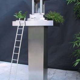 Gartenbrunnen Geisterhaus aus Edelstahl — Michael Krauss Wasserspiele
