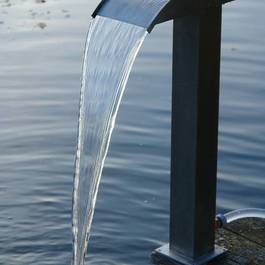 Teichbrunnen Pool II aus Edelstahl — Michael Krauss Wasserspiele