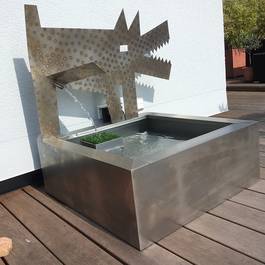 Design-Brunnen Wau-Wau aus Edelstahl — Michael Krauss Wasserspiele