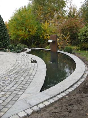 Brunnen Mekong Wand II, 50cm breit mit Rostwand