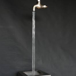 Kleiner Teichbrunnen aus Edelstahl — Michael Krauss Wasserspiele