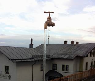 Illusionsobjekt Wasserhahn