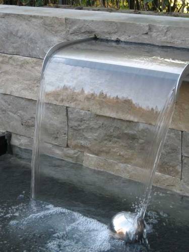 Wasserfall im Garten